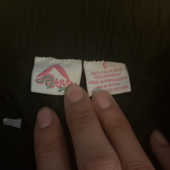 Surfing Top and Shorts Set - Picture 11 of 12